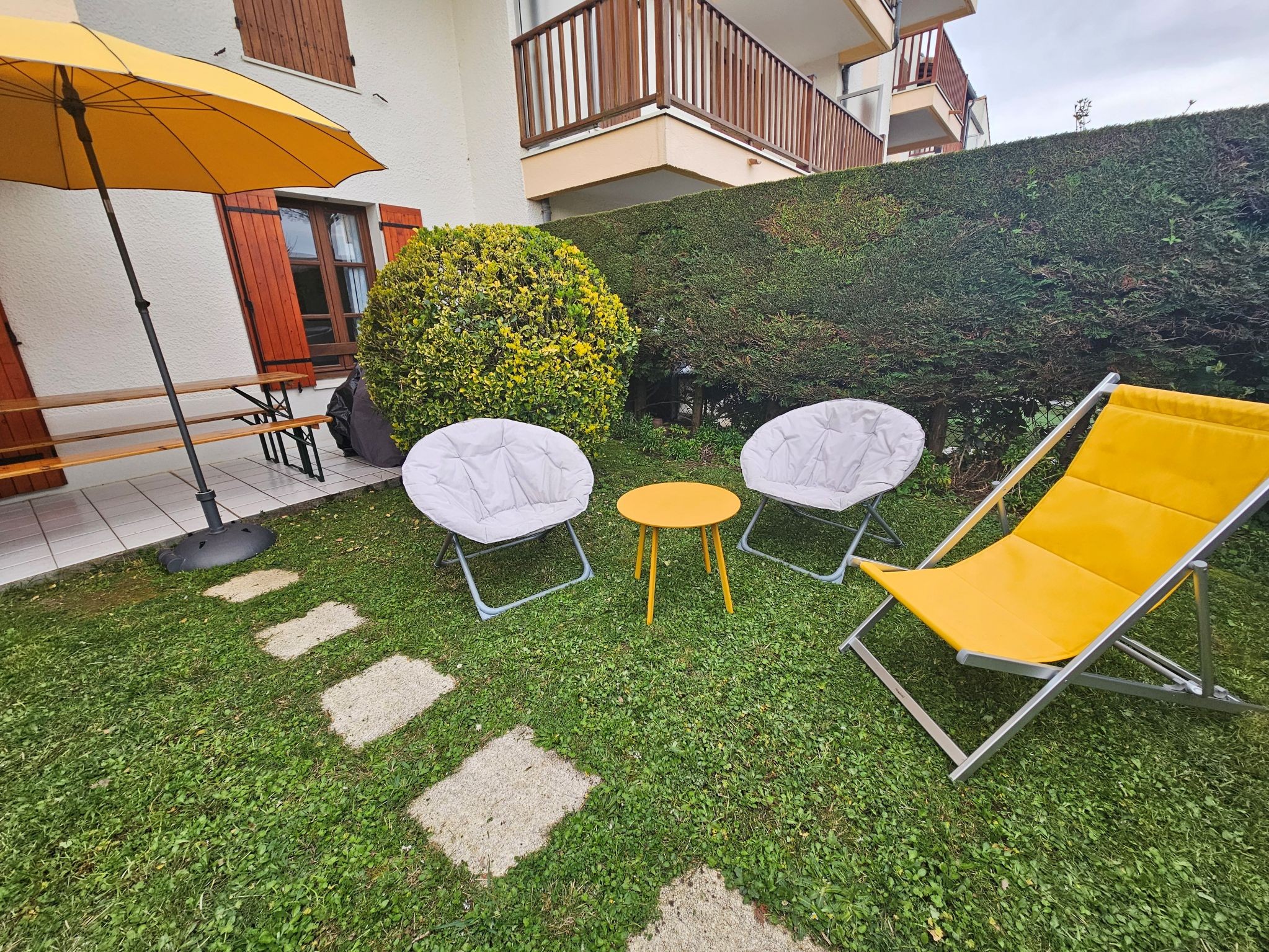 Résidence Les Orphies, with private enclosed garden for 2 to 5 people, near Royan