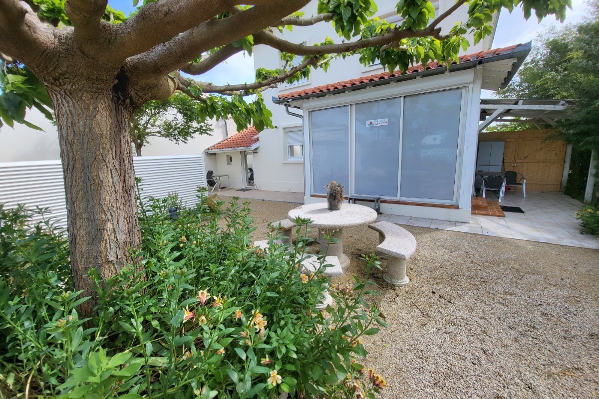 Table de jardin
