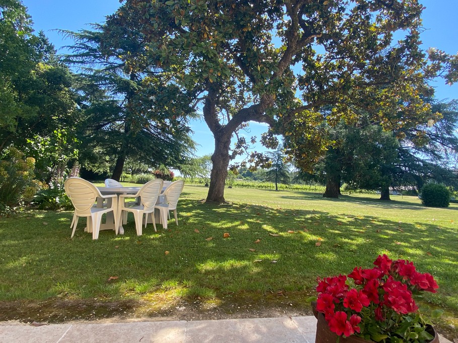 Vue depuis la terrasse de la cuisine