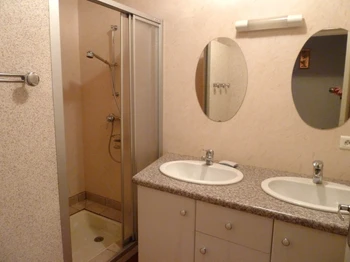 Salle d'eau - Appartement Gentiane - Gîtes Les Chantenées La Bresse