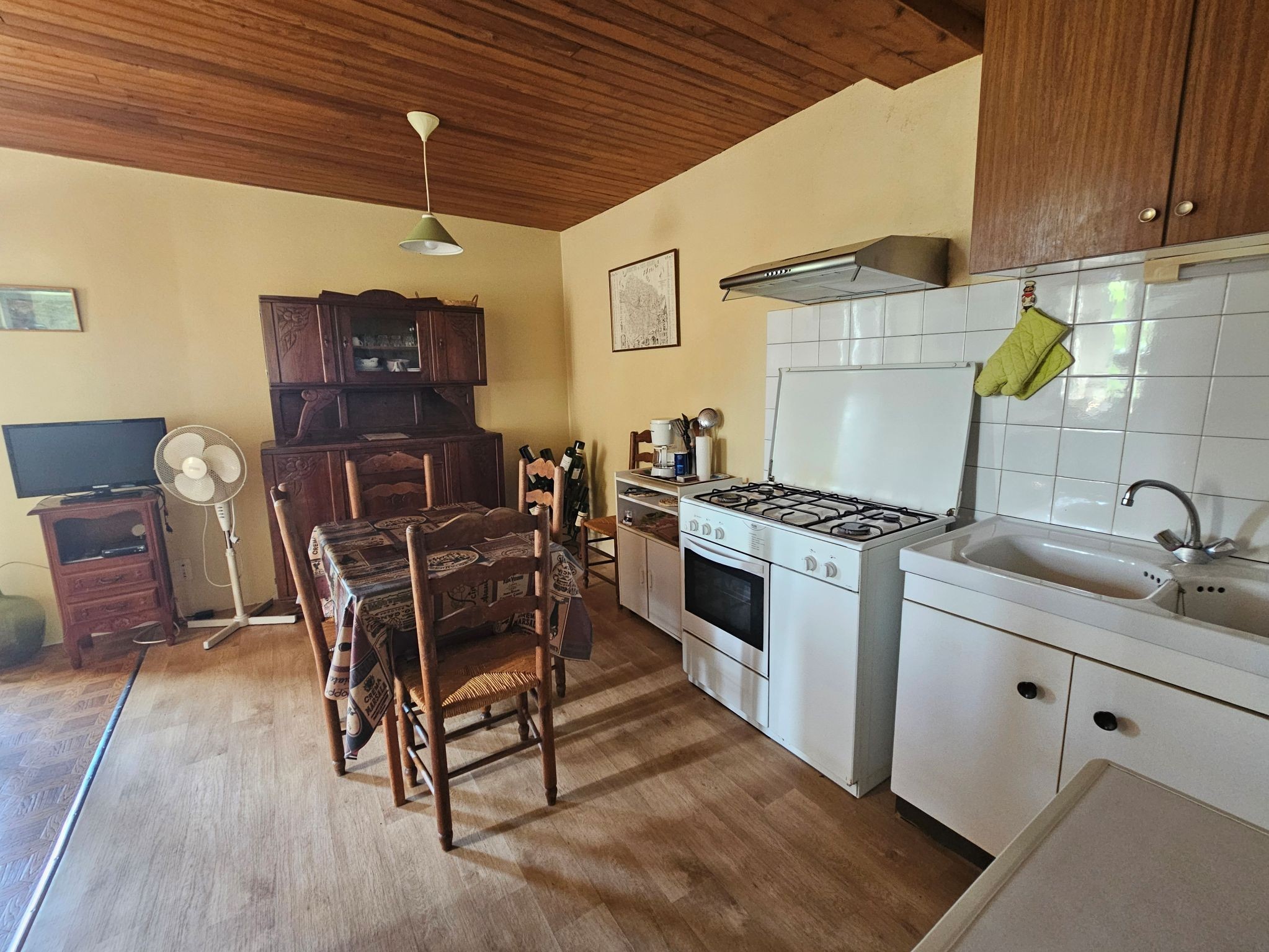Le gite du Cramail au 1er étage avec entrée indépendante proche de St Emilion et de Duras, au milieu du vignoble bordelais