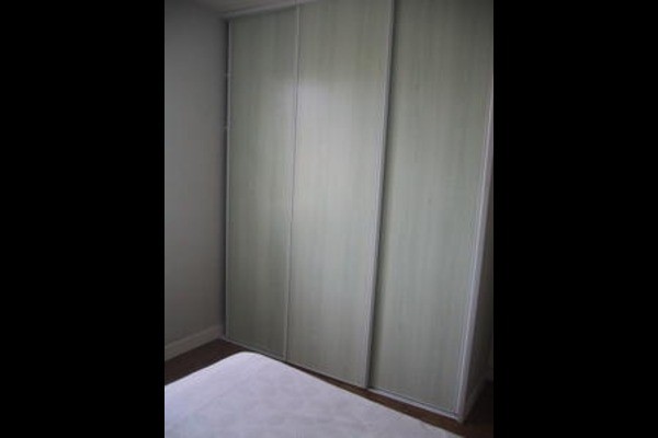 Placards à portes coulissantes dans chaque chambre  - Vielmur sur Agout - Tarn -