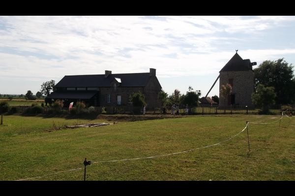 Moulin et maison du terroir