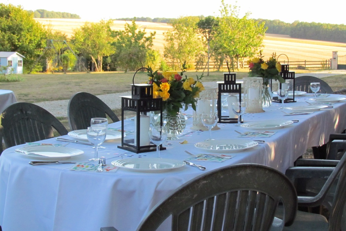 Manger al fresco avec le belles vues