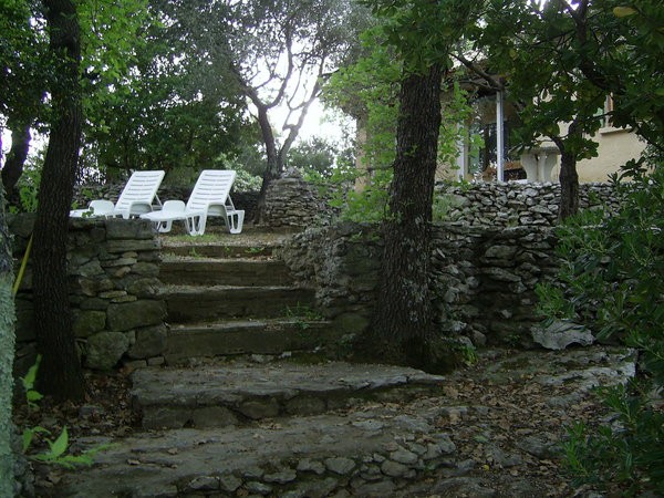 Murs en pierres sèches du gard