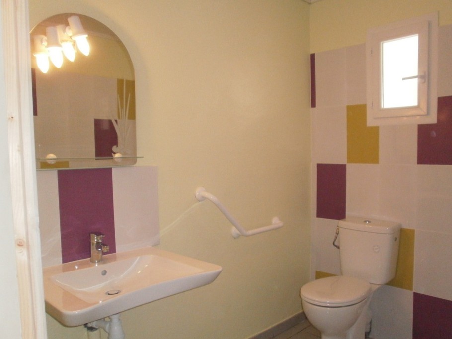 Salle d'eau PMR