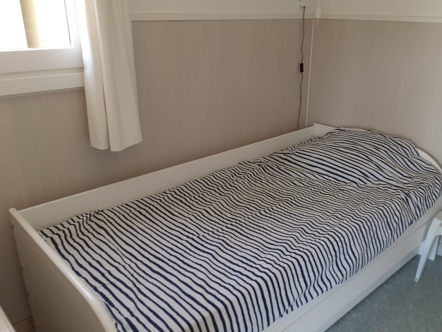 Chambre en bas avec lit gignogne