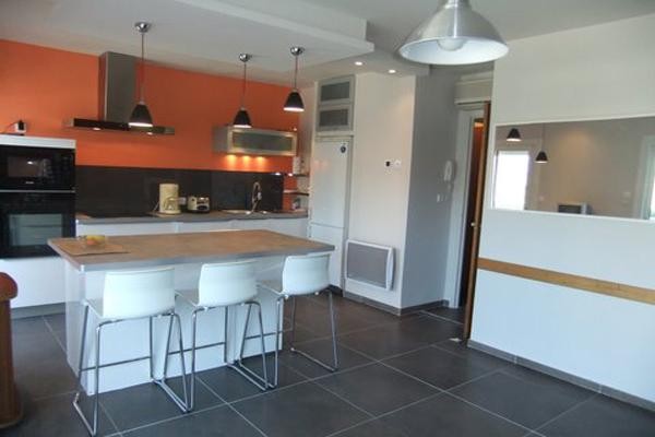 Pièce principale agréable et design