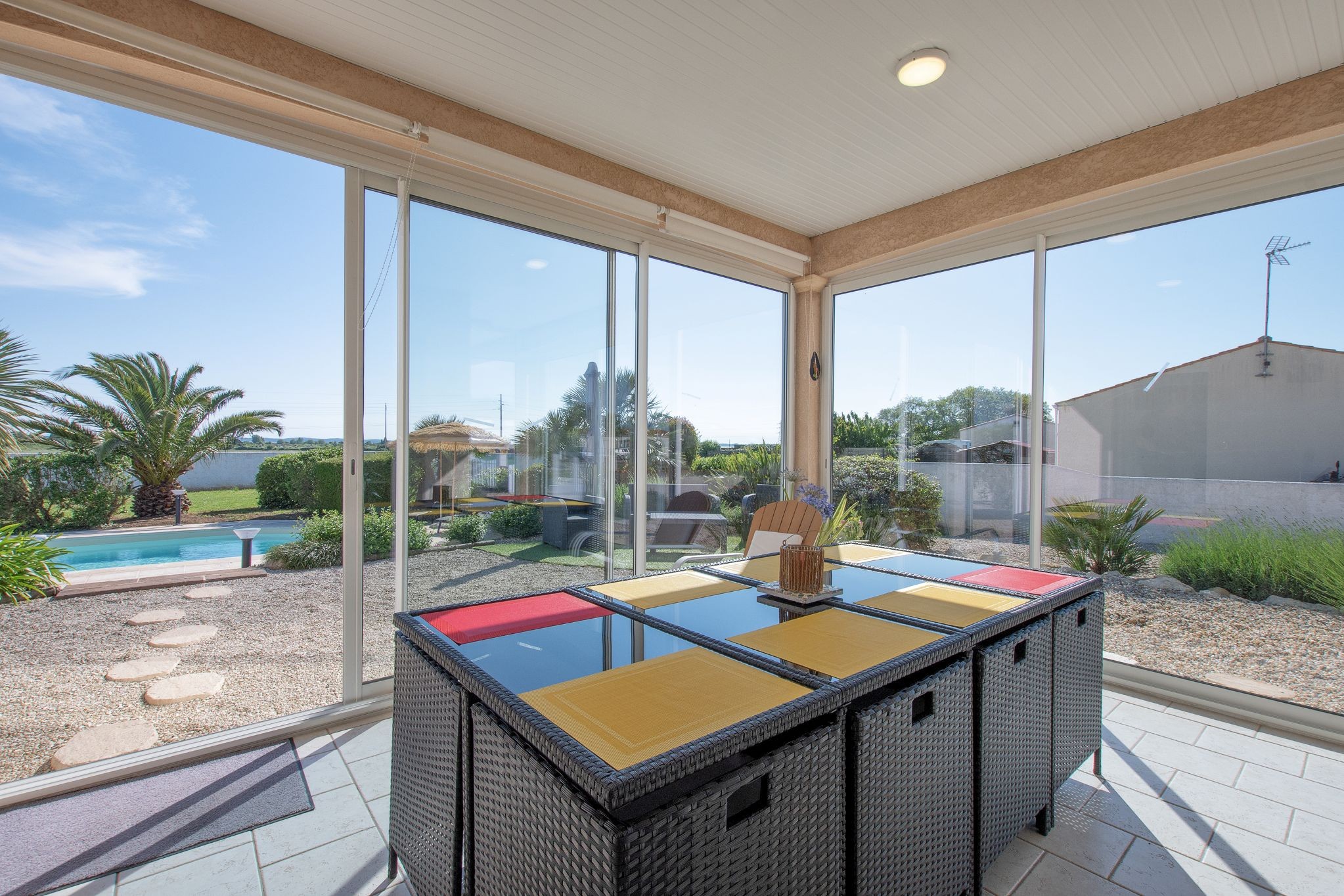 Villa Marennes Cap Oléron avec piscine et véranda avec vue sur le jardin pour 8 personnes en Charente maritime