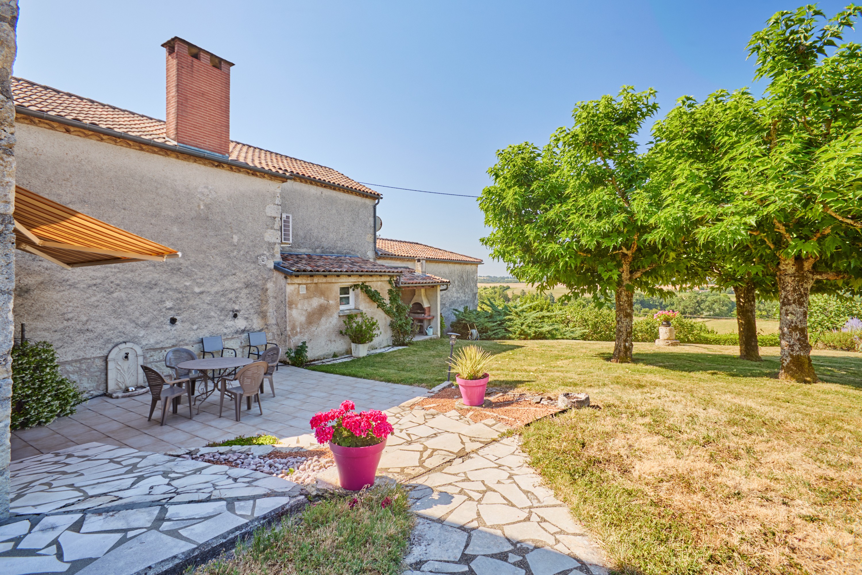Terrasse et espace extérieur - Gîte de la Ferme de Comarens - Lectoure