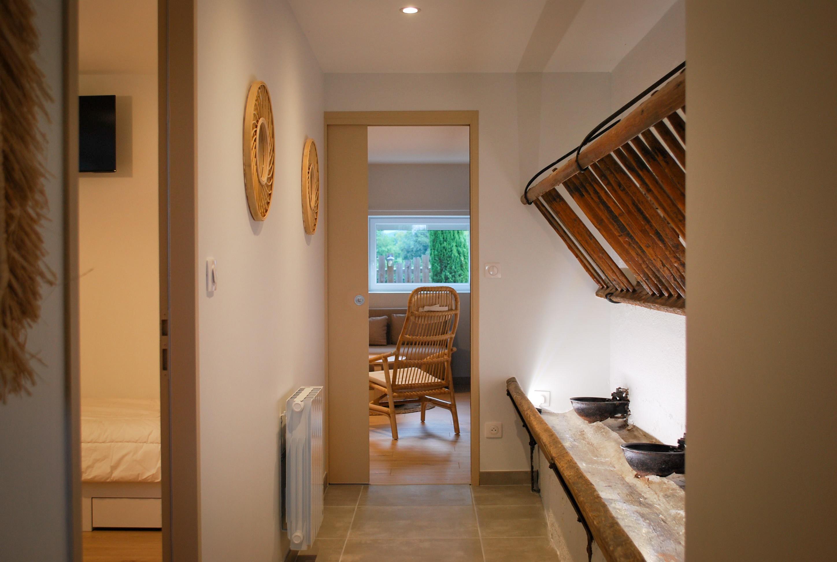 Le Logis de Ecuries, Renaison : le couloir