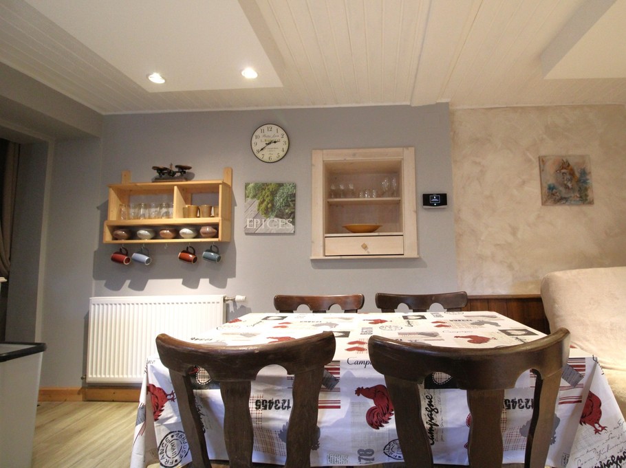 Espace cuisine - Appartement tout confort avec jacuzzi à Plainfaing