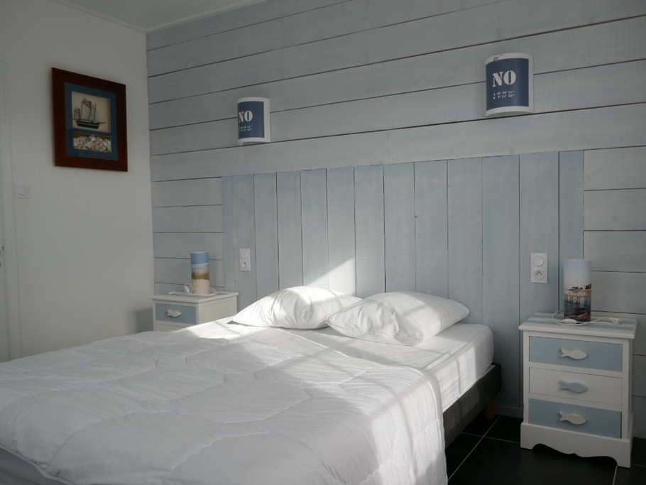 Chambre 2 avec un lit en 160