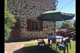 façade - Gîte à 3km de La Bourboule vue privilégiée sur la vallée de la Dordogne