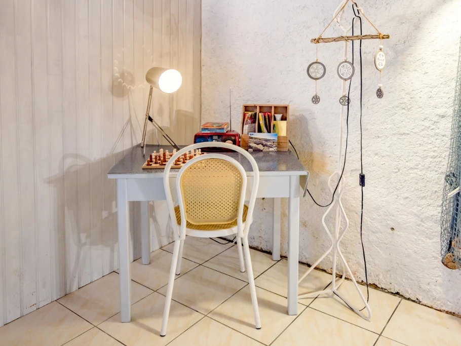 VIA Location de vacances , Clévacances:table bureau