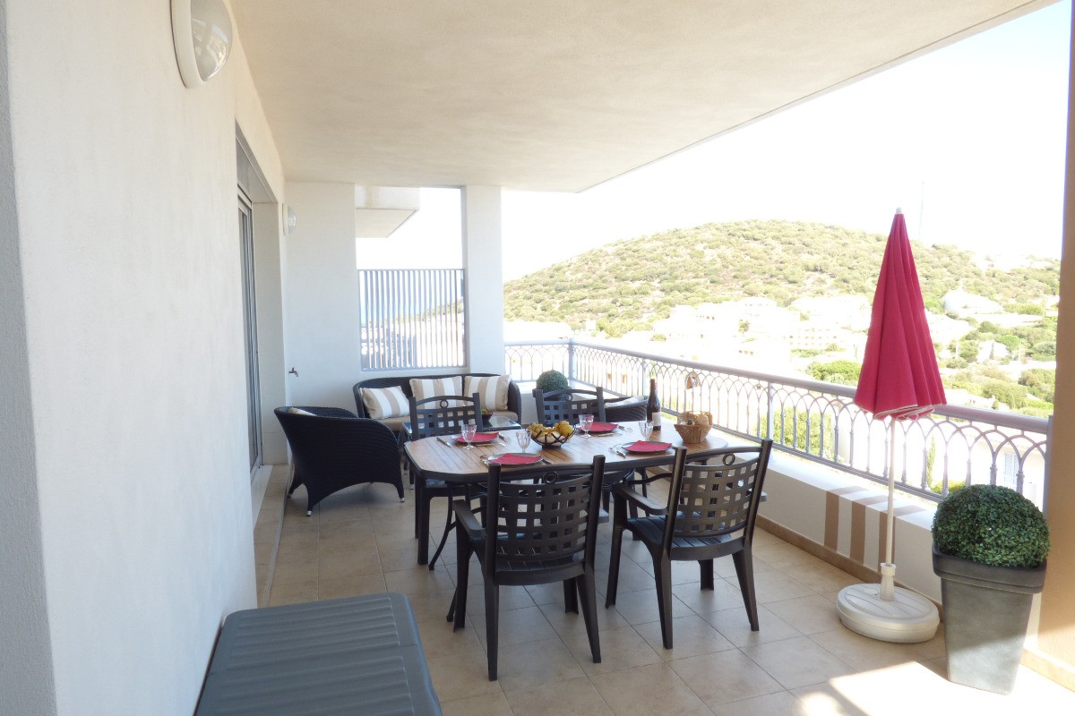 terrasse - vue mer sur le côté gauche