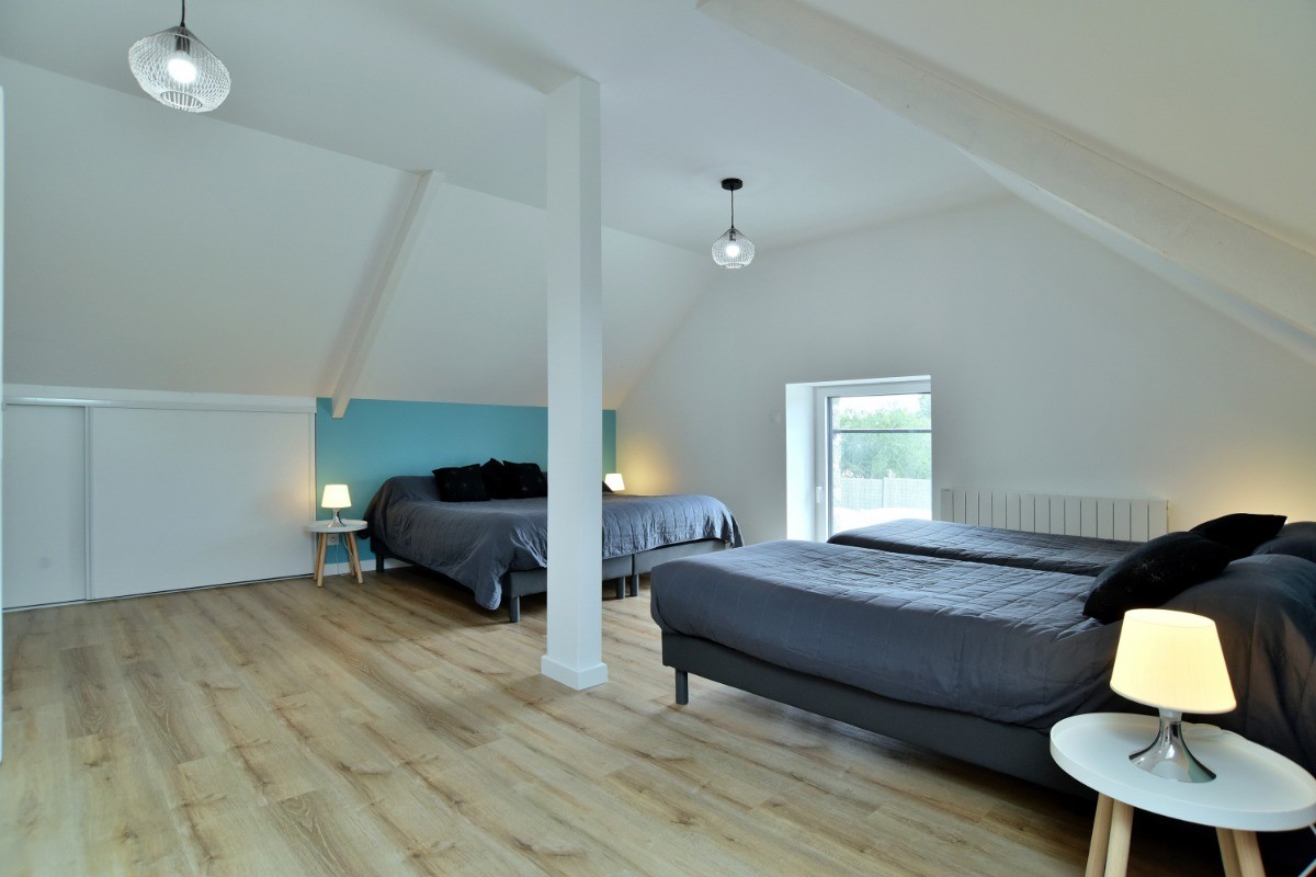 Chambre 3 pour 4 personnes au 1er étage (4 lits de 90x190 cm ou 2 lits de 180x90 cm)