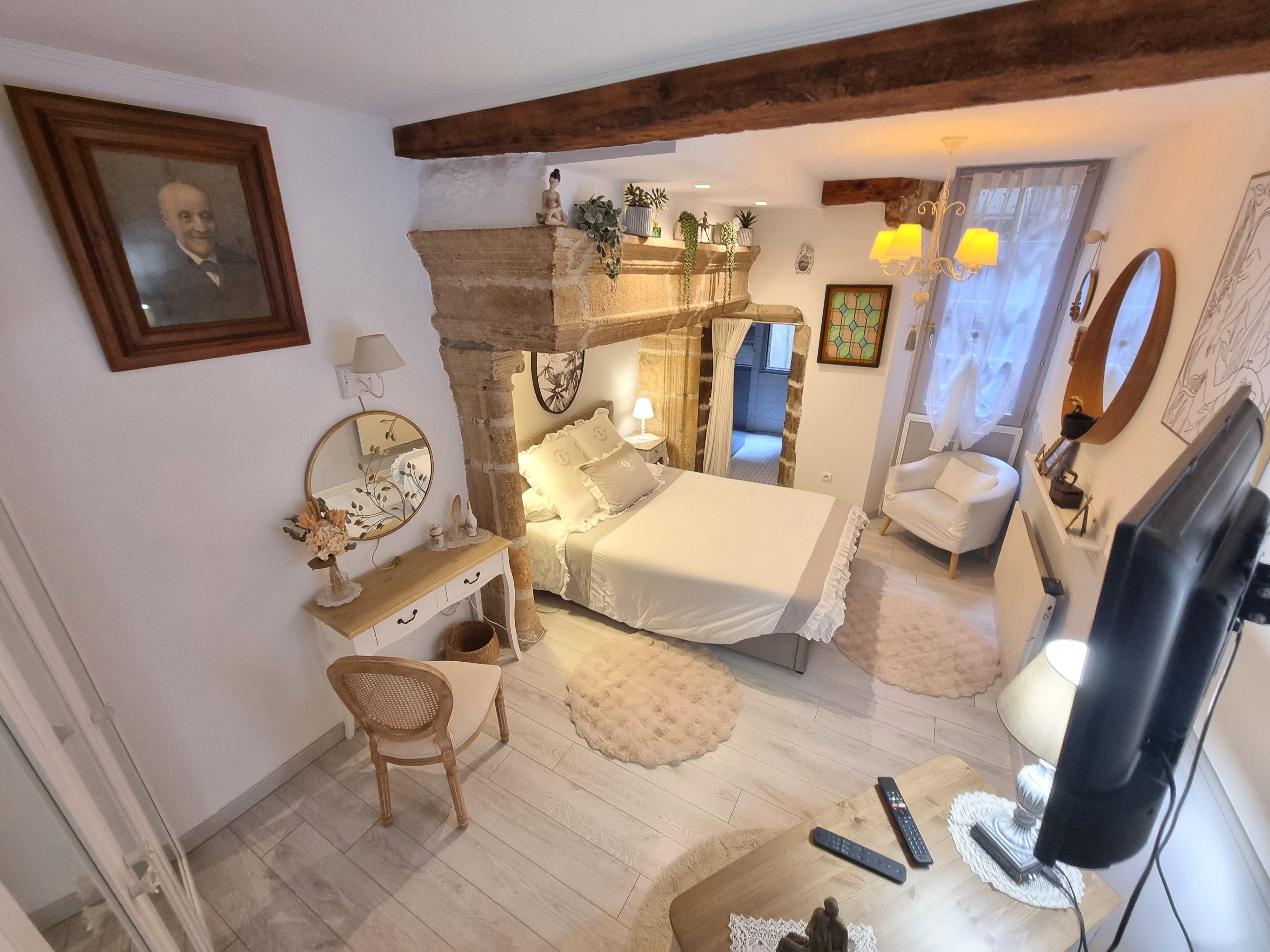 Logis Mont Anis - chambre : 1 x 140 cm x 200 cm
