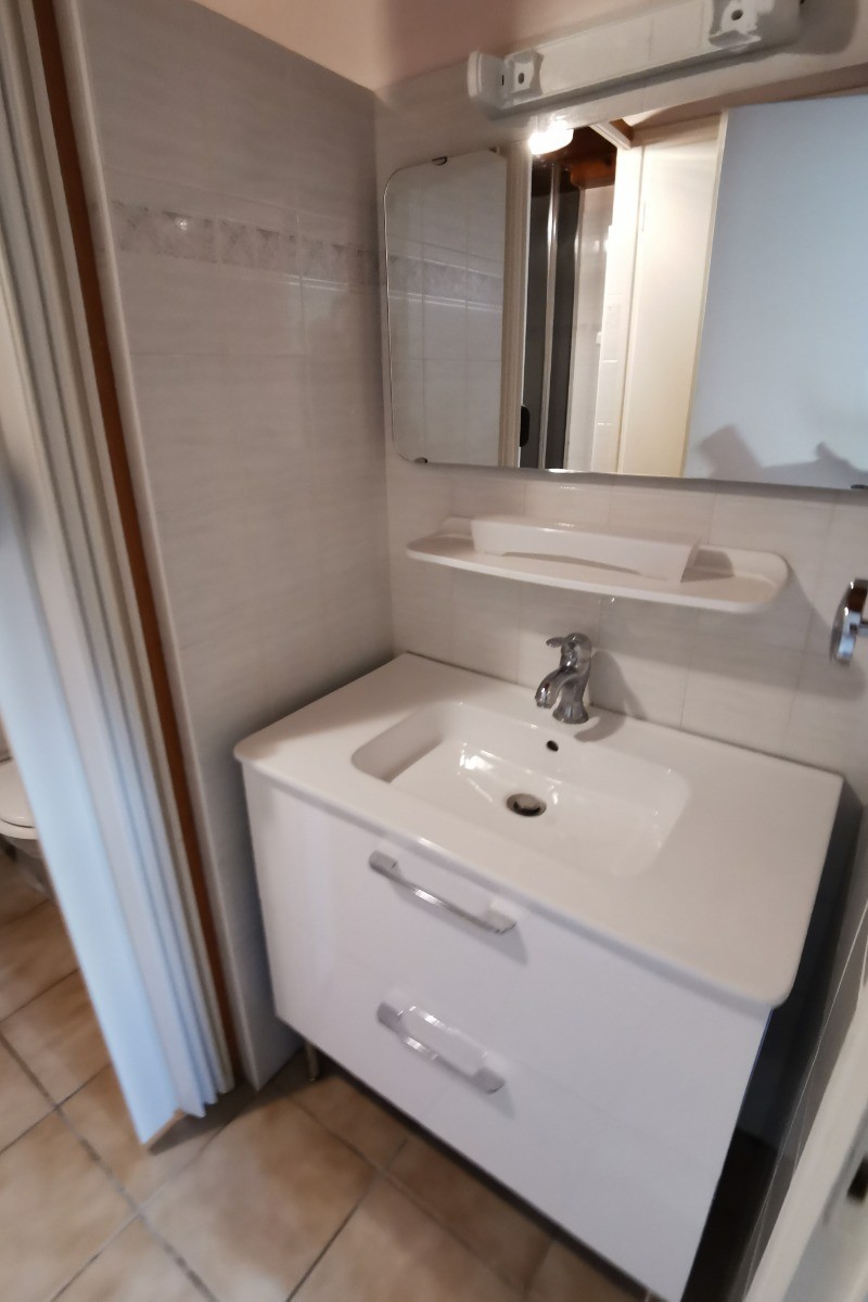 Salle d'eau avec wc