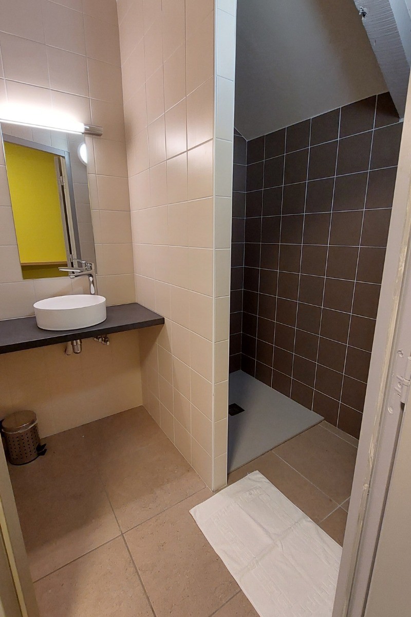 Suite "les cordonniers" 3 lits 90*190 + 1 salon + 1 salle d'eau