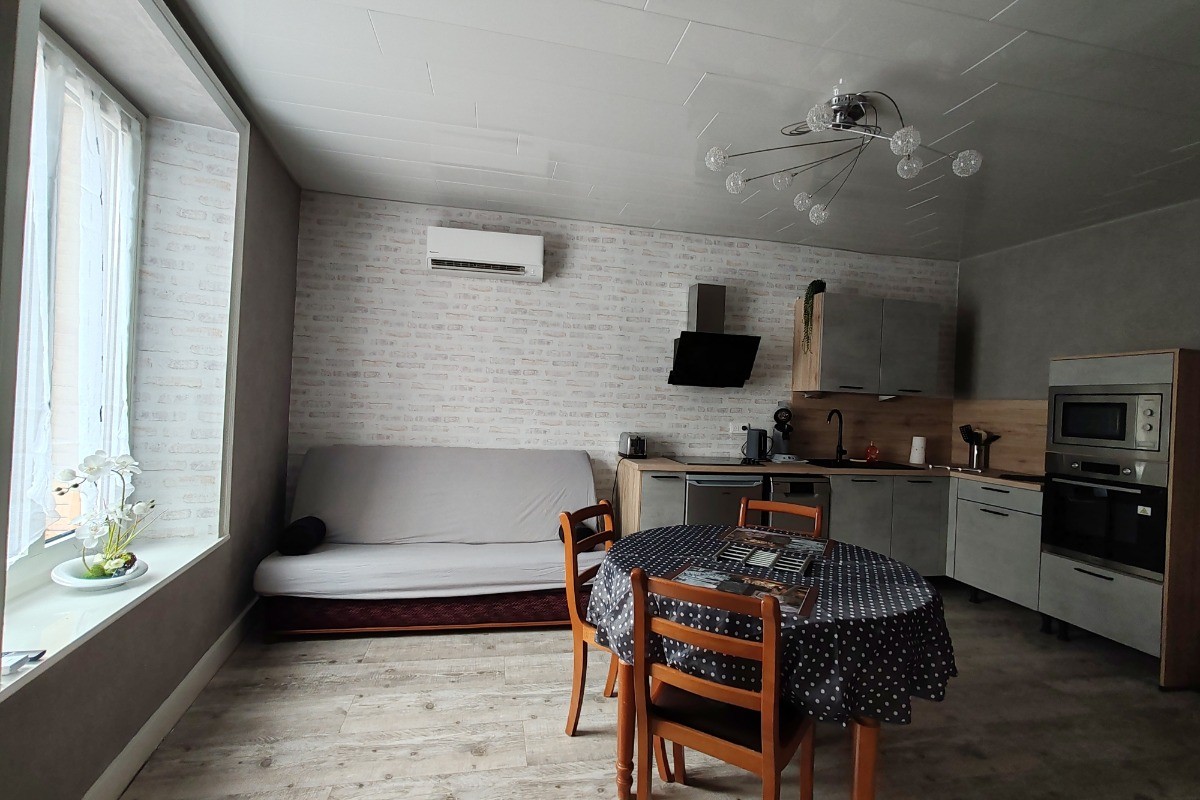 Cuisine ouverte sur salon/ séjour - Appartement Domaine du Hêtre proche des Thermes