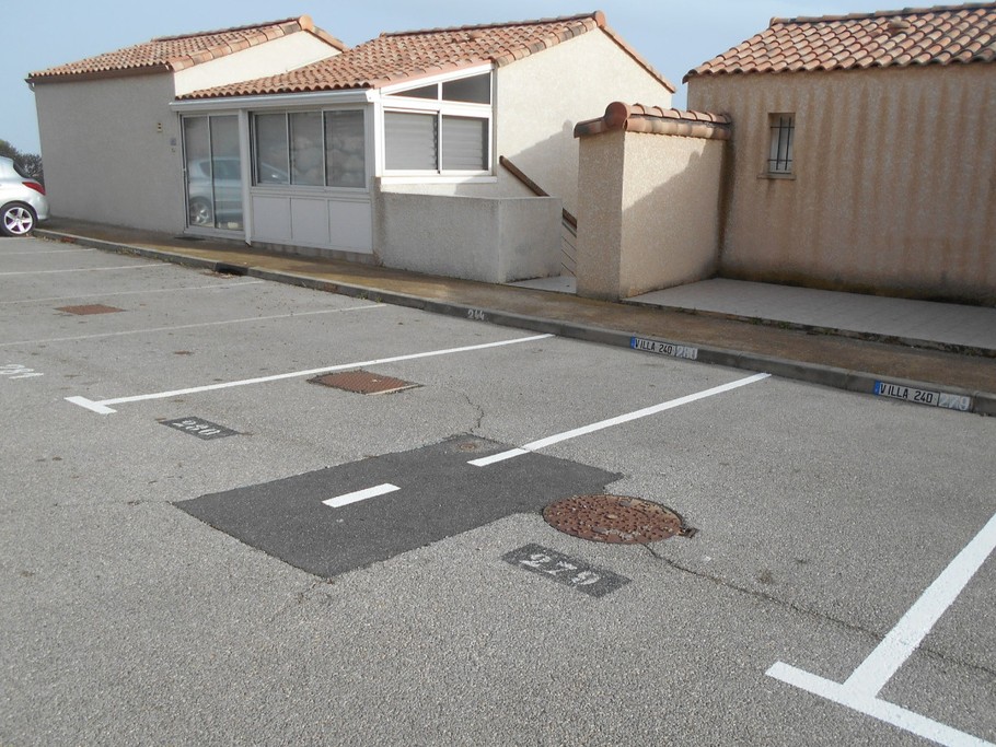 2 parkings privés pour la location