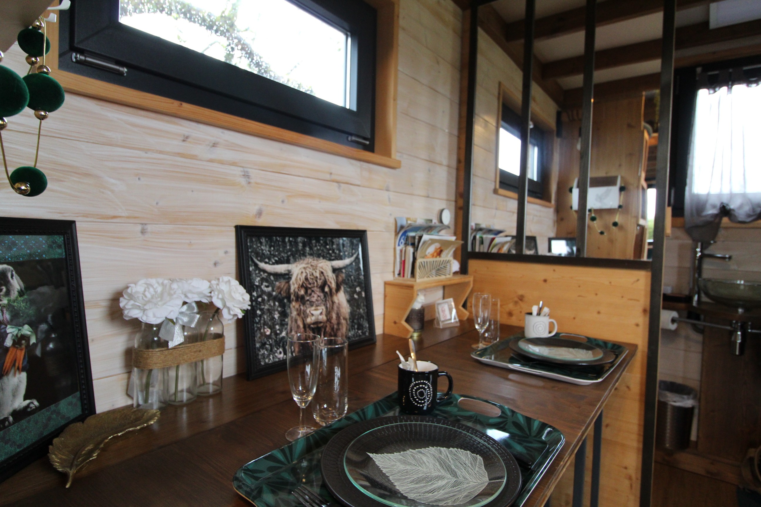Espace repas - Tiny House O Ptit Nid Milie