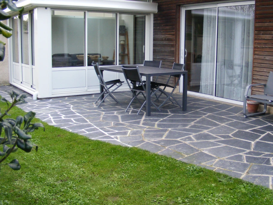 Outside south: veranda, terrace and garden