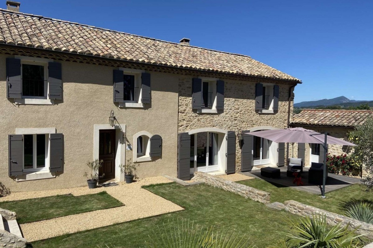 Entrée de La Bastide d'Iris