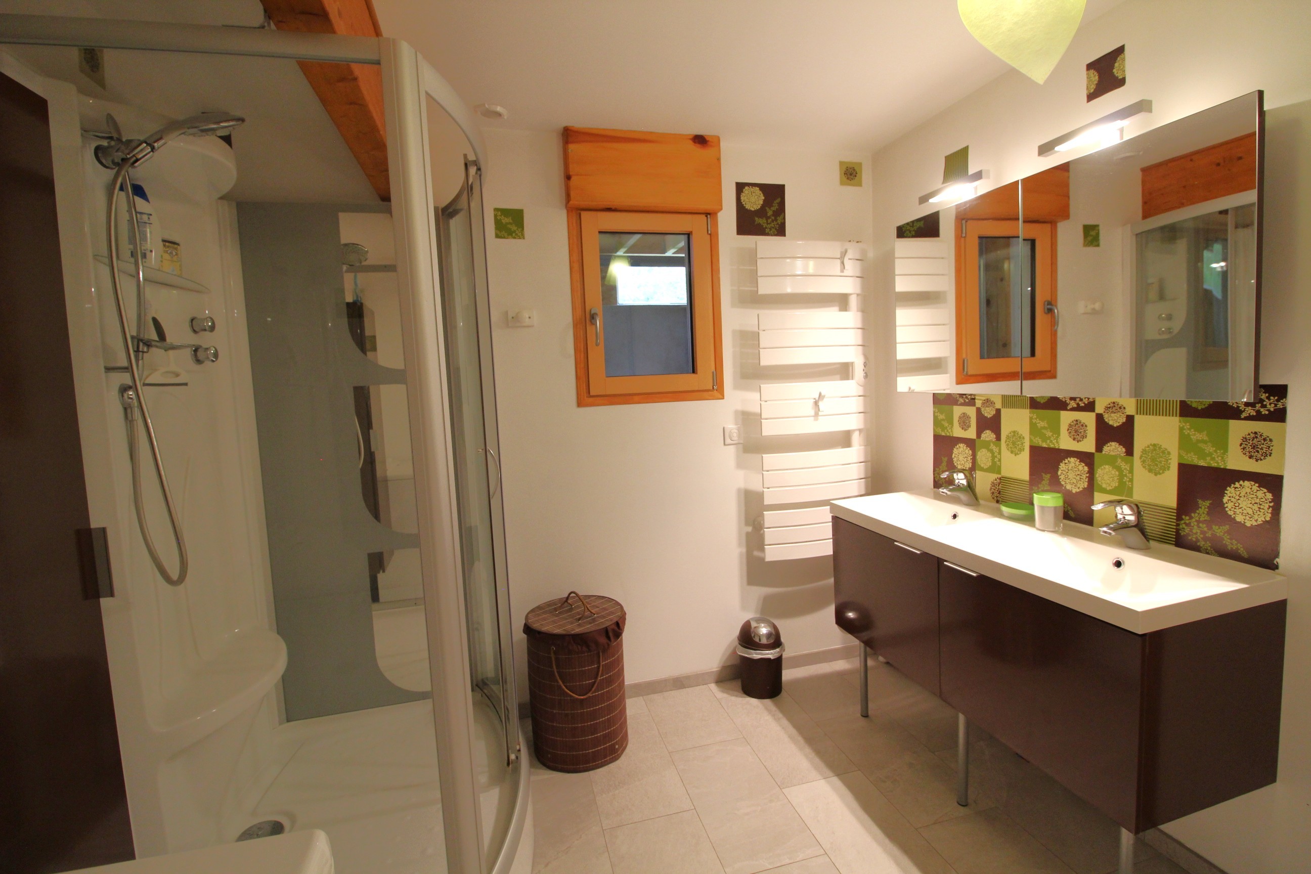 Salle d'eau RDC - Le Chalet Vert, 1er étage, à La Bresse