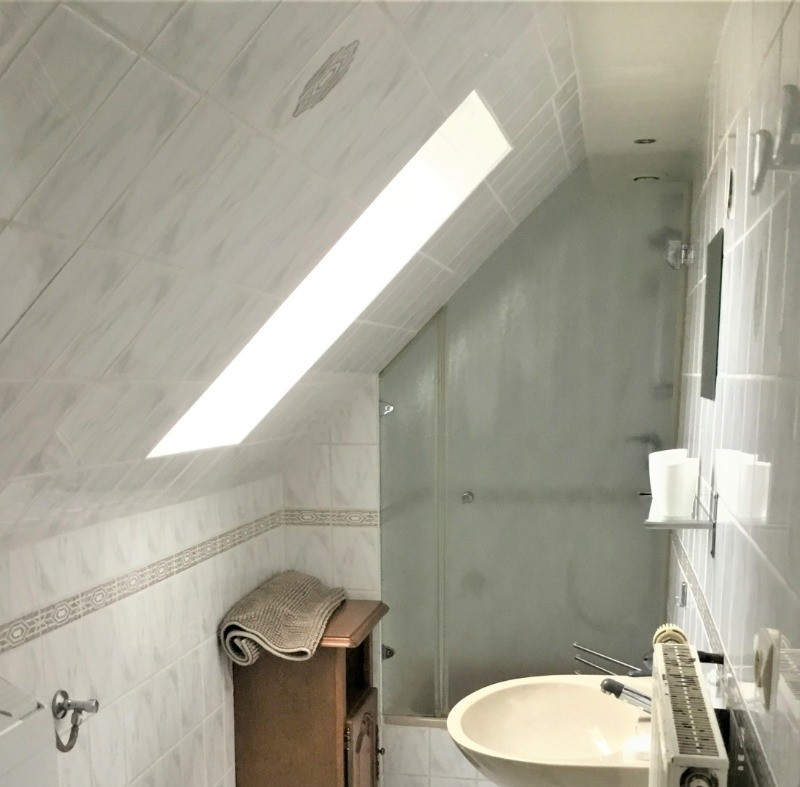 Salle d'eau étage avec toilettes