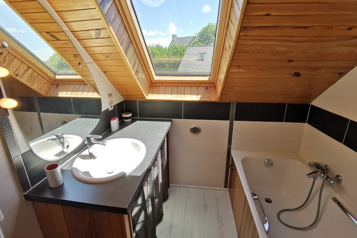 Salle de bain à l'étage