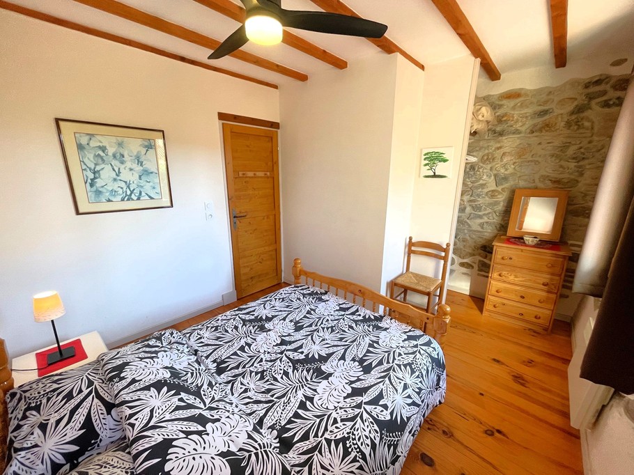 1er étage chambre avec lit 140