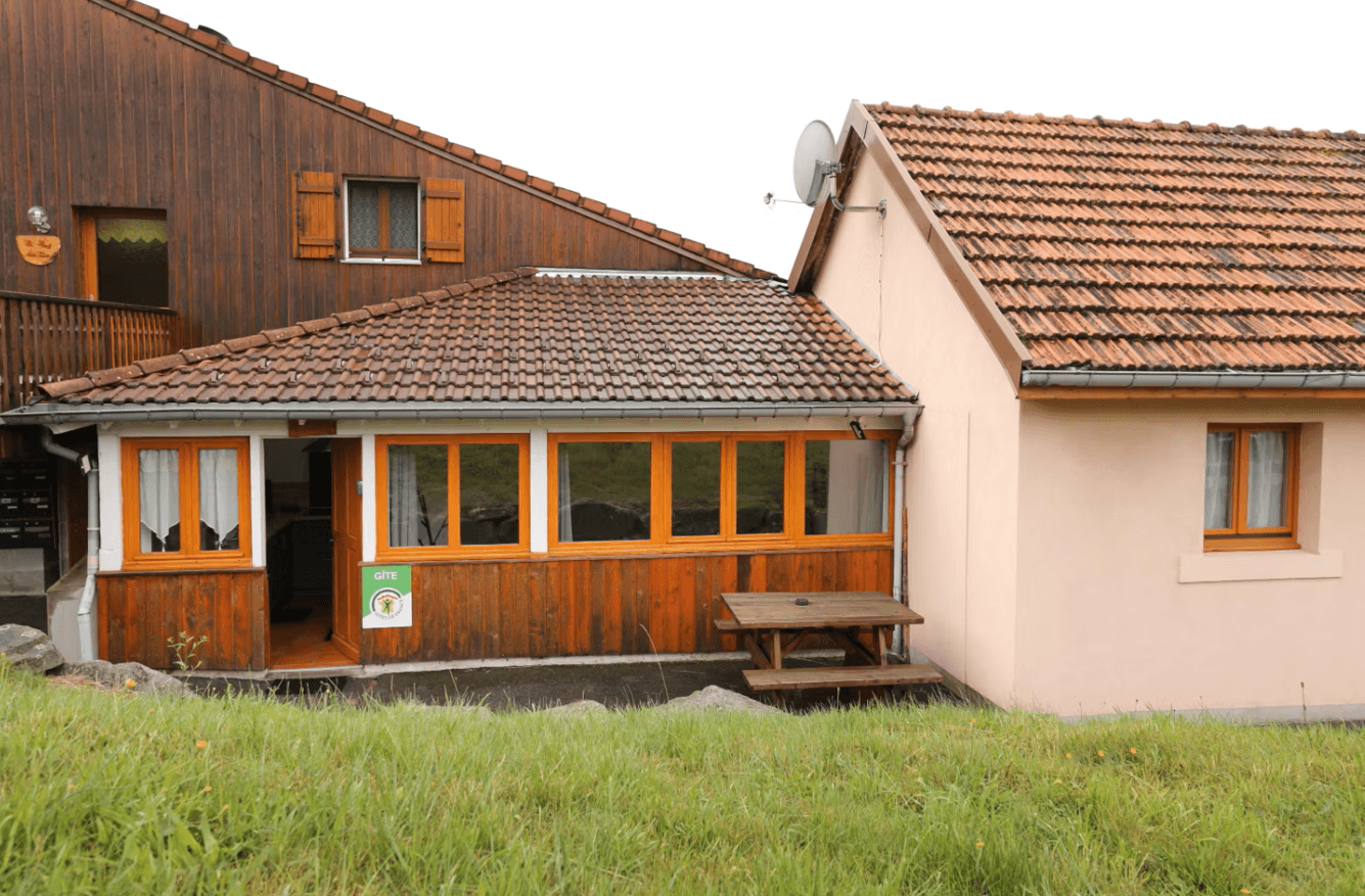 Gîte Le Saut du Cerf à Gérardmer, vue lac, proche pistes de ski, terrasse