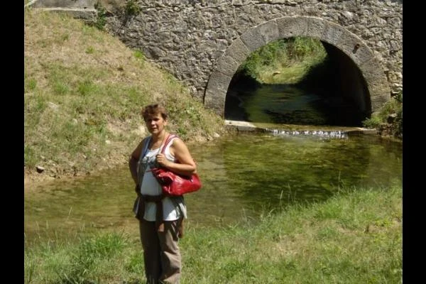 votre hôte en promenade à la sortie du village