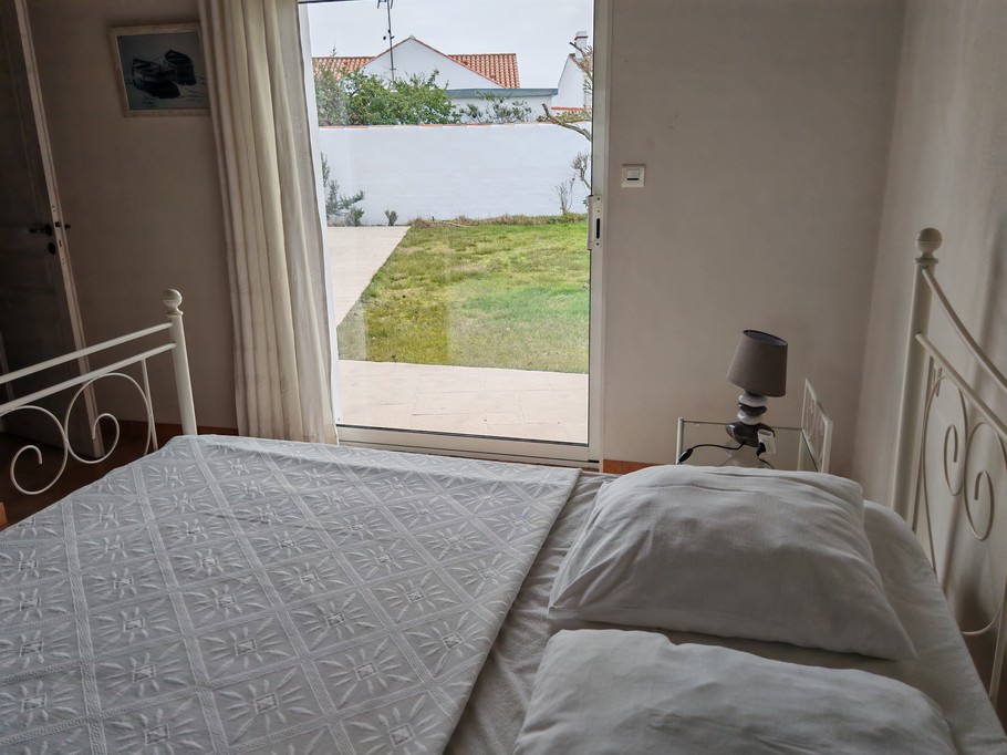 Chambre 2 avec 1 lit 140