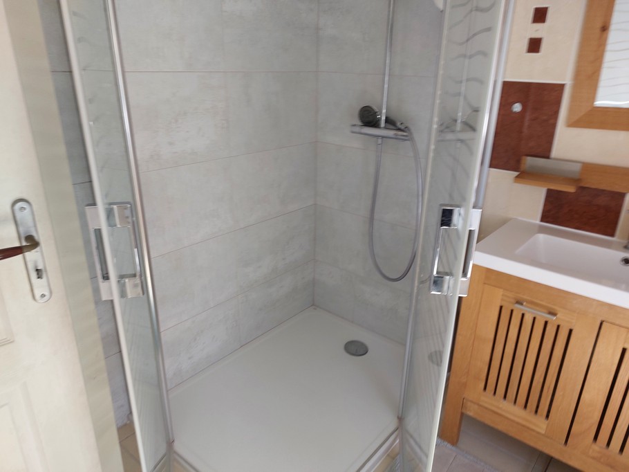 First floor Shower room