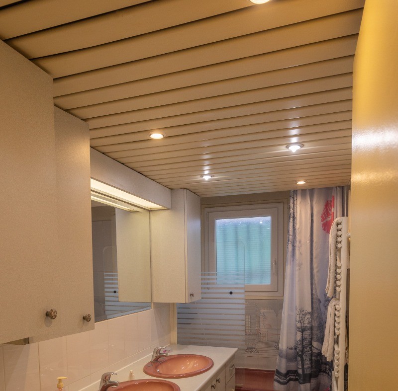 salle bain double vasque et douche ds baignoire - lave linge