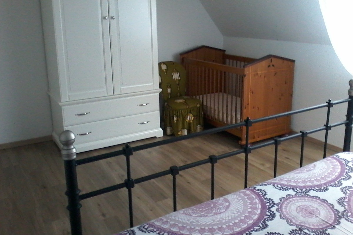 Chambre 2 avec lit bébé