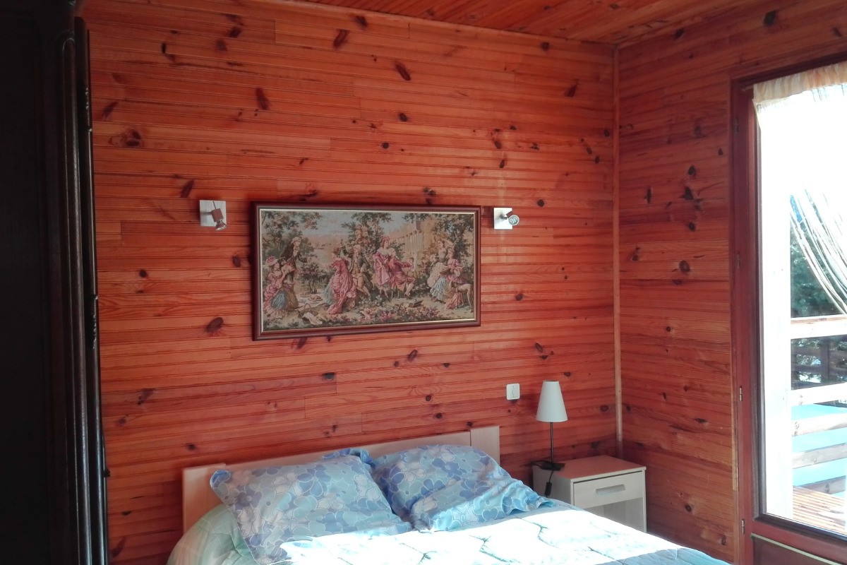 chambre côté Cambre d'Aze ; lit 2 places