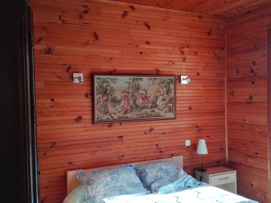 chambre côté Cambre d'Aze ; lit 2 places