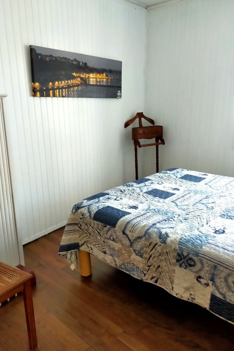 Chambre pour 2 personnes (lit queen size 160 x 200 cm)
Crédits photo : Le Petit Chatelet