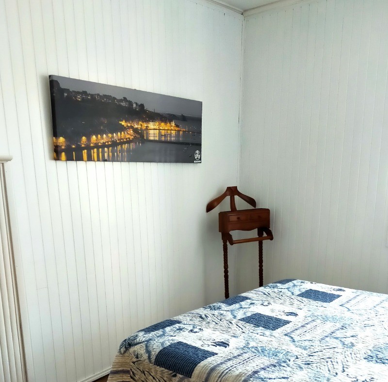 Chambre pour 2 personnes (lit queen size 160 x 200 cm)
Crédits photo : Le Petit Chatelet