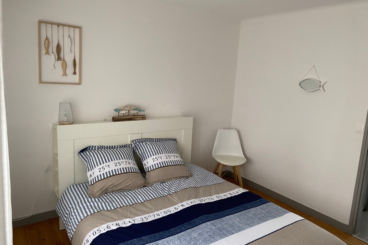 Location Clévacances, MAISON 6 PERSONNES - PERROS-GUIREC - 1 km PLAGE - COTES D'ARMOR - BRETAGNE -CHAMBRE RDC LIT 160X200