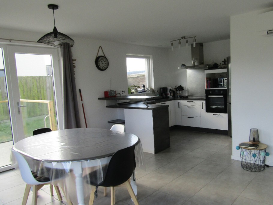 Pièces de vie - idéale pour 4 personnes