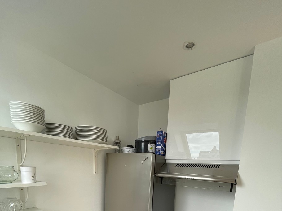 VAISSELLE POUR 4 PERSONNES UNE POUR JOURNÉE COMPLÈTE