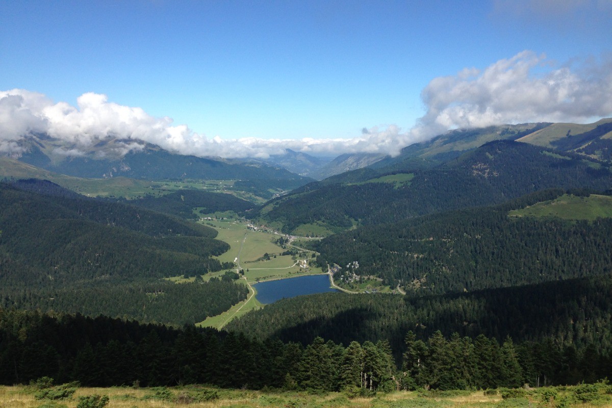 Vue sur le lac de Payolle