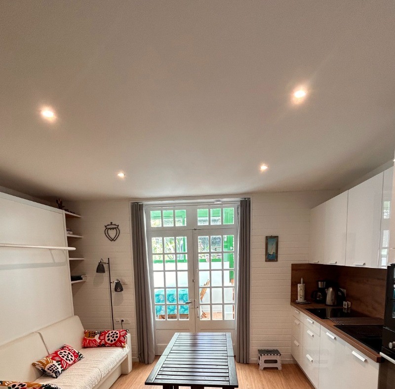 Cuisine et lit rabattable en 160