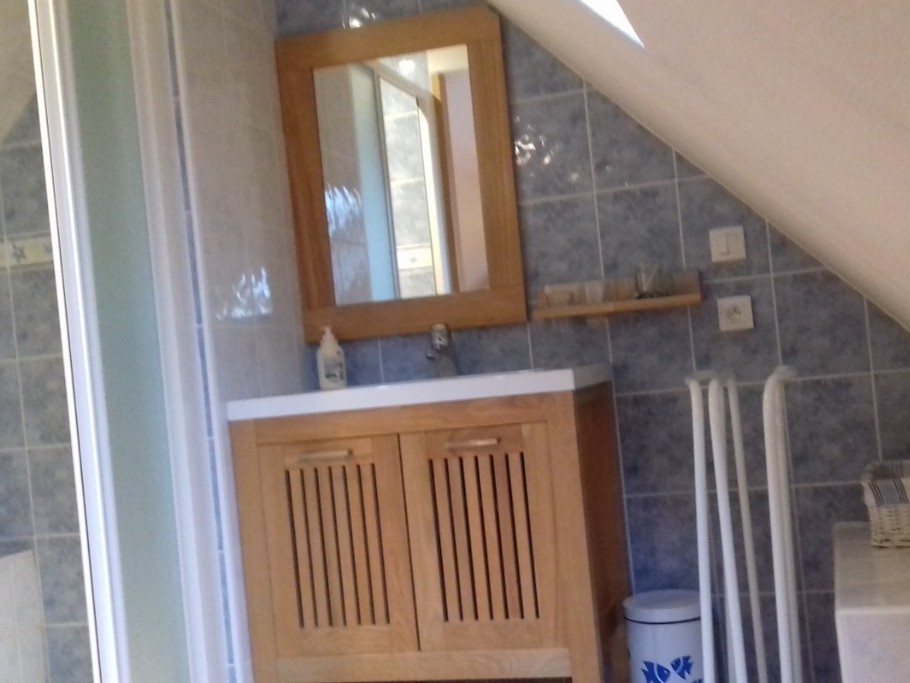 Location, Kerbors, Clévacances, Hegaret, salle d'eau avec douche