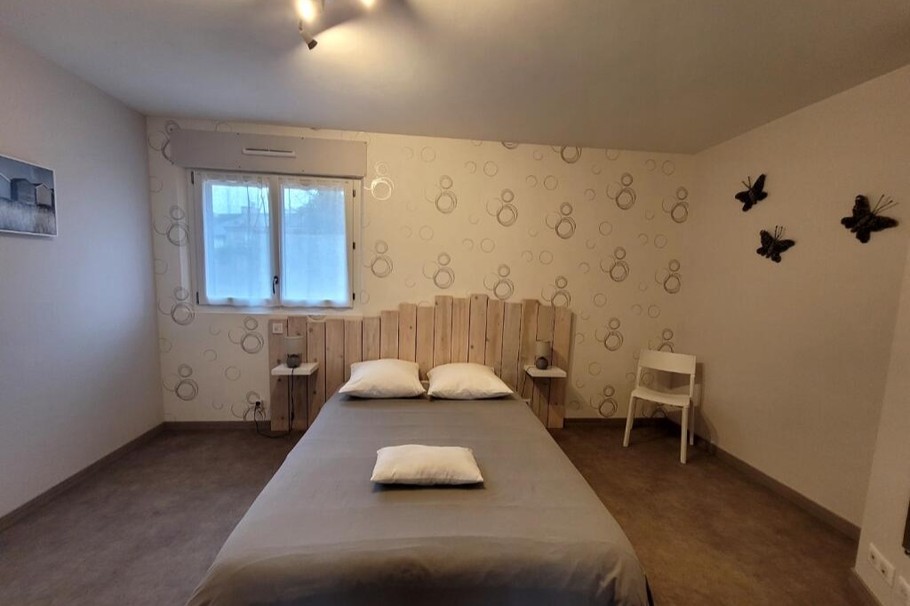 Chambre 1 au rez-de-chaussée